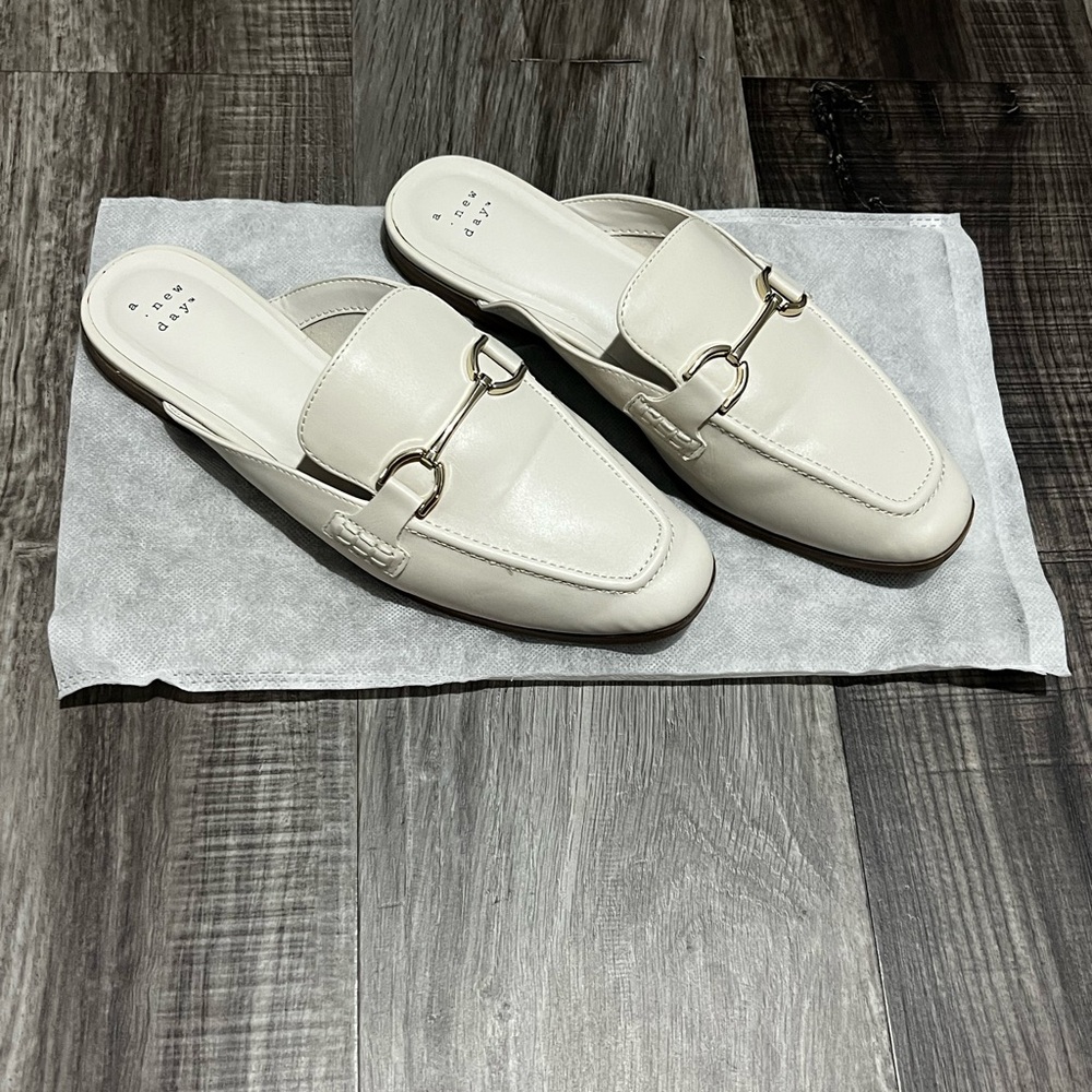 Crown & Ivy Cream Loafers with Gold Accents